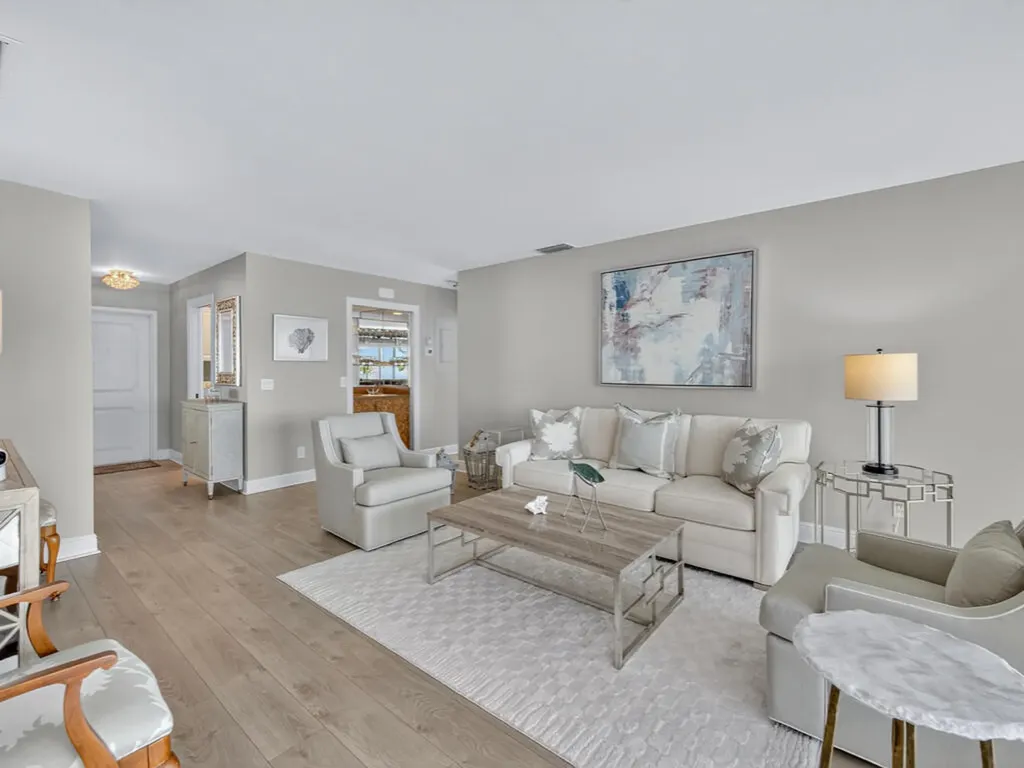 1302 Chesapeake Avenue Naples FL 34102