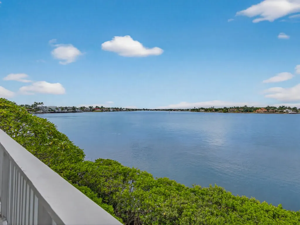 1302 Chesapeake Avenue Naples FL 34102