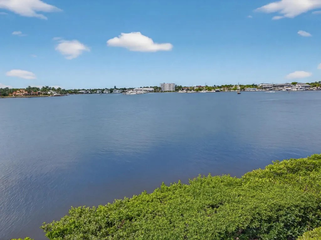 1302 Chesapeake Avenue Naples FL 34102