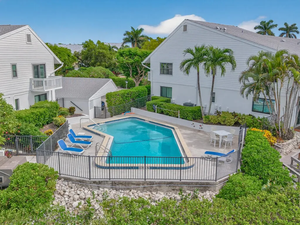 1302 Chesapeake Avenue Naples FL 34102