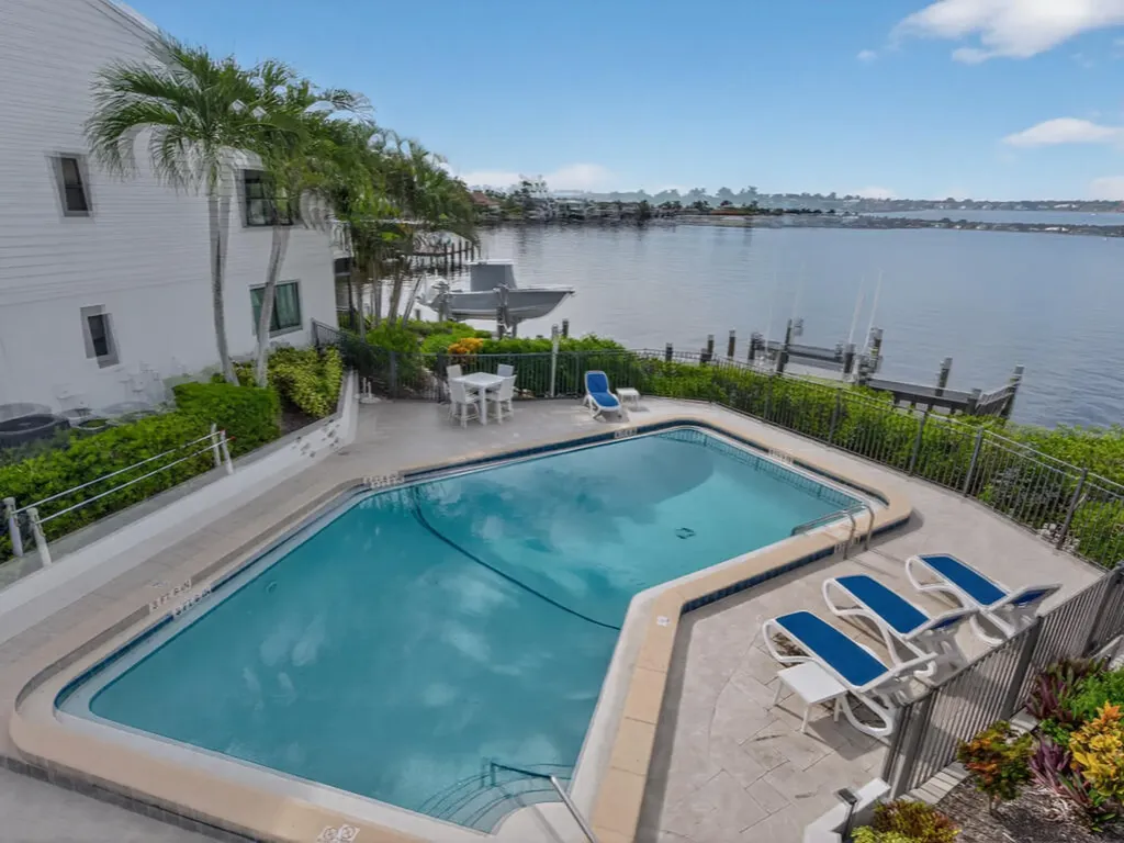 1302 Chesapeake Avenue Naples FL 34102