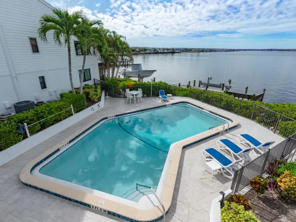 1302 Chesapeake Avenue Naples FL 34102