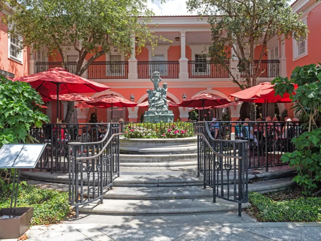 1302 Chesapeake Avenue Naples FL 34102