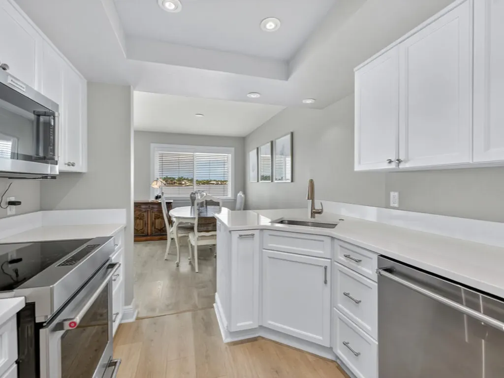 1302 Chesapeake Avenue Naples FL 34102