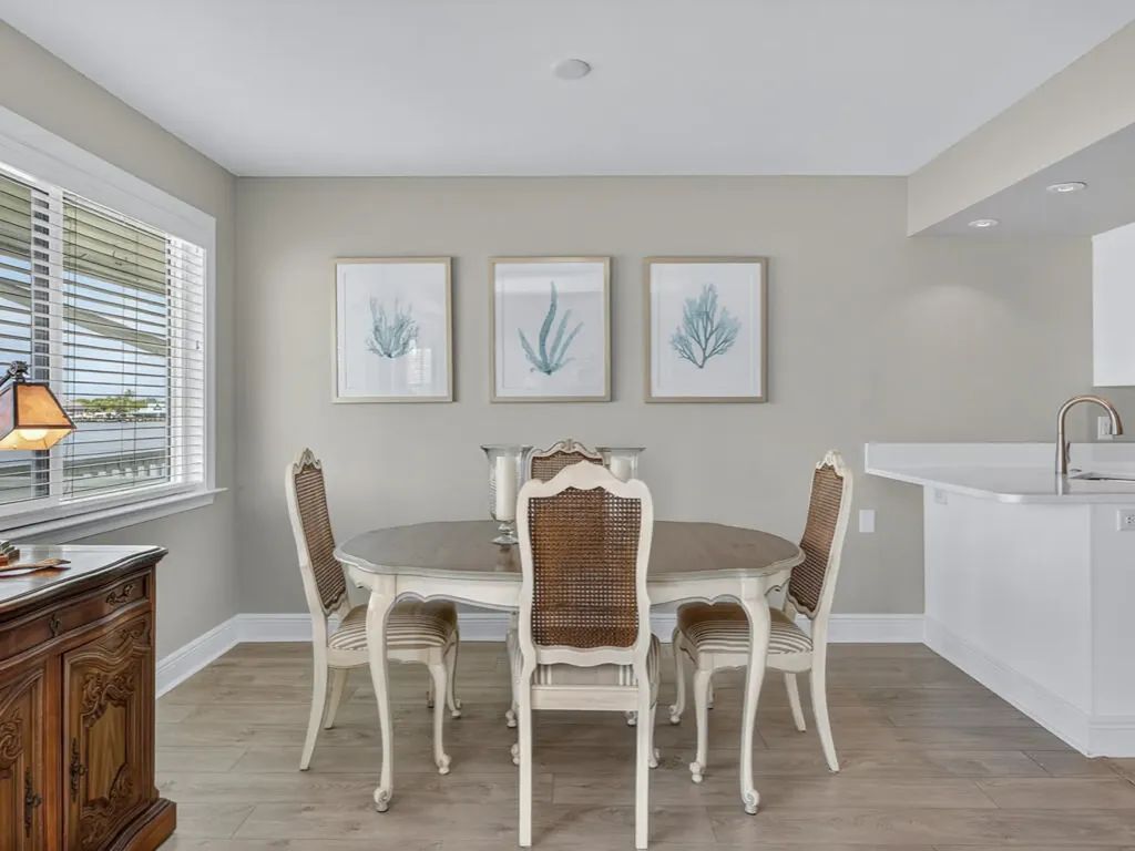 1302 Chesapeake Avenue Naples FL 34102