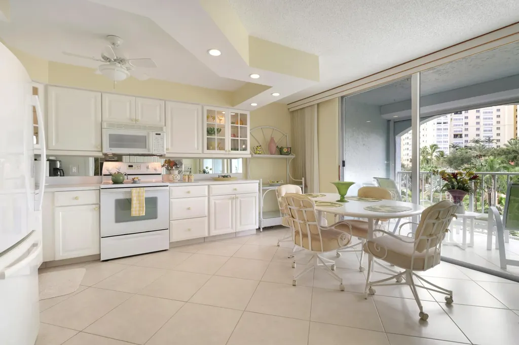 291 S Collier Marco Island FL 34145
