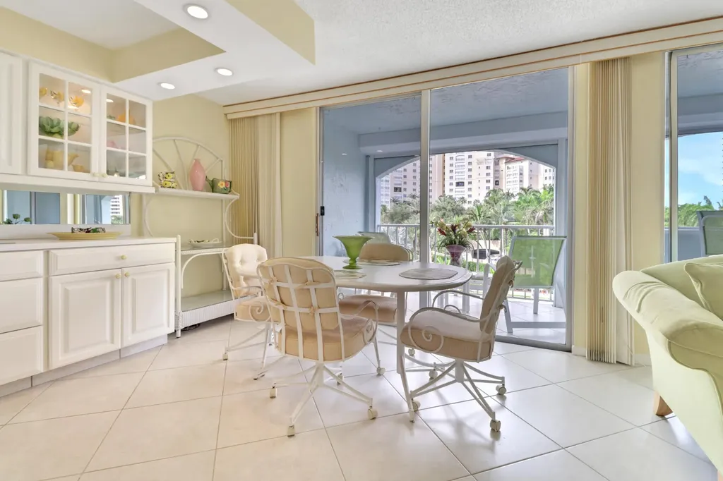 291 S Collier Marco Island FL 34145