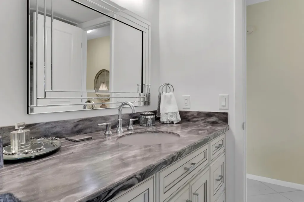 291 S Collier Marco Island FL 34145