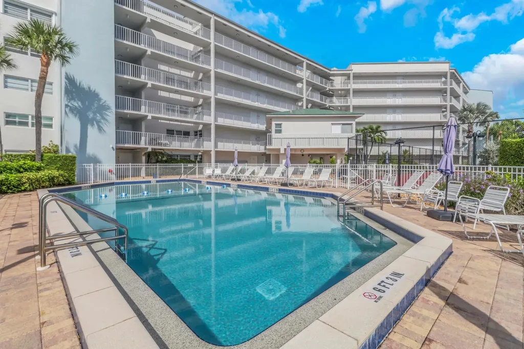 291 S Collier Marco Island FL 34145