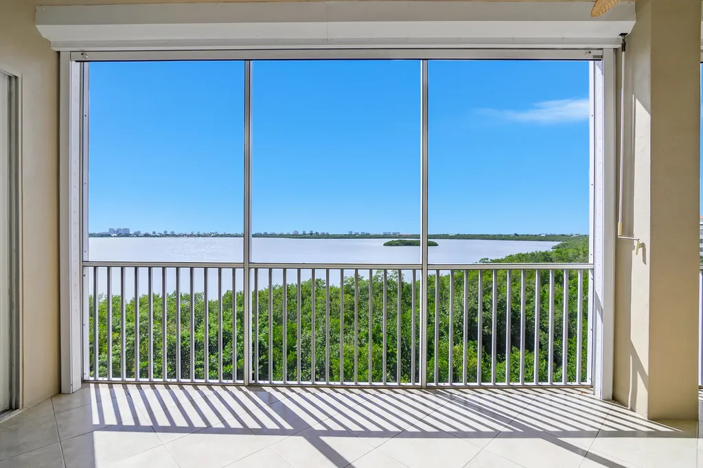 269 Vintage Bay Marco Island FL 34145