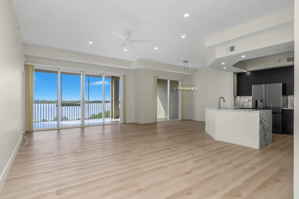 269 Vintage Bay Marco Island FL 34145