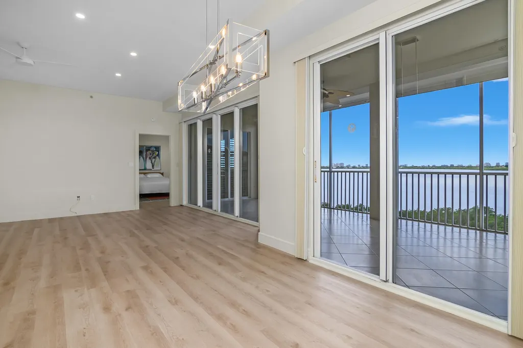 269 Vintage Bay Marco Island FL 34145