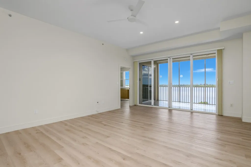 269 Vintage Bay Marco Island FL 34145