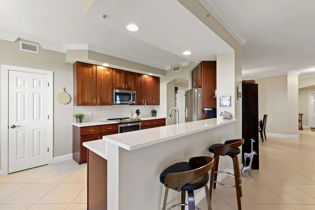 337 Vintage Bay Drive Marco Island FL 34145