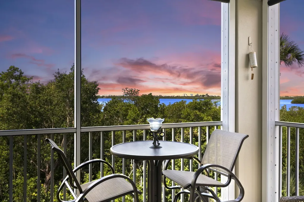 337 Vintage Bay Drive Marco Island FL 34145