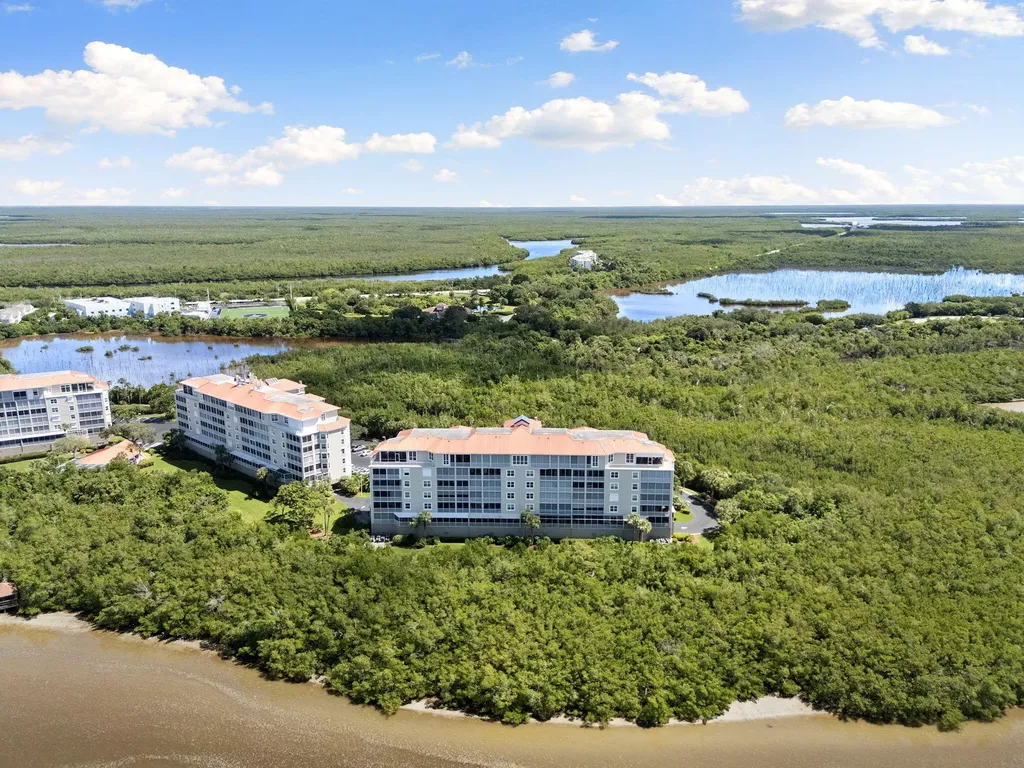 337 Vintage Bay Drive Marco Island FL 34145