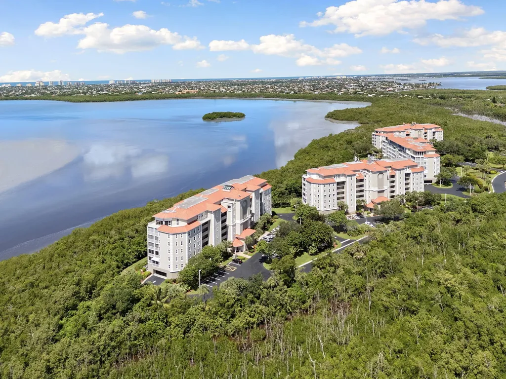 337 Vintage Bay Drive Marco Island FL 34145