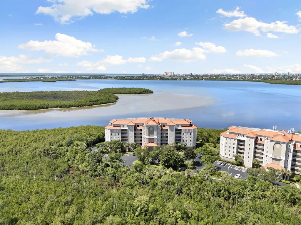 337 Vintage Bay Drive Marco Island FL 34145