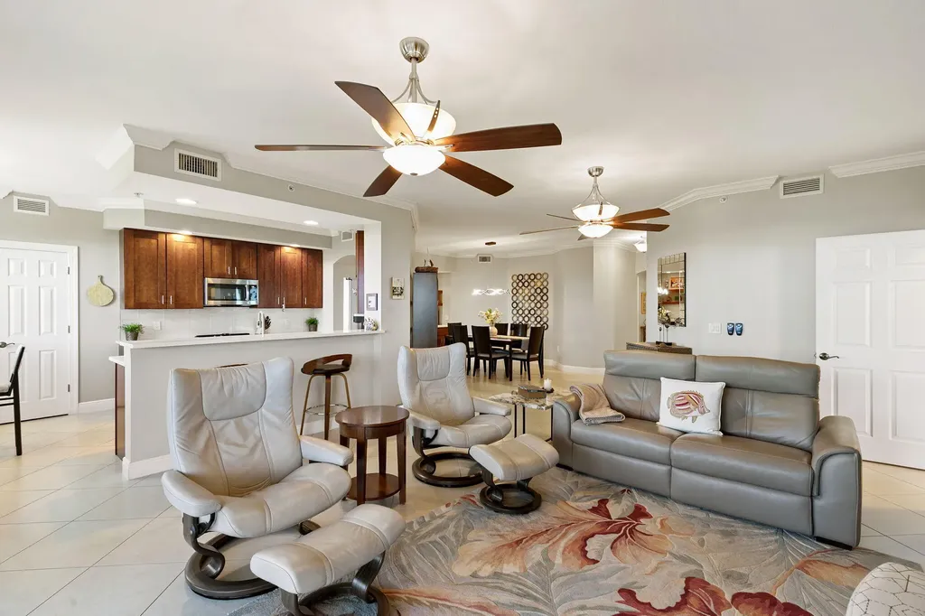 337 Vintage Bay Drive Marco Island FL 34145