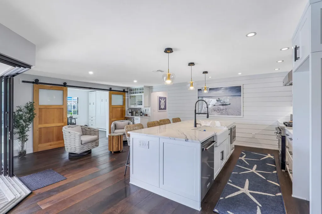 334 Polynesia Court Marco Island FL 34145