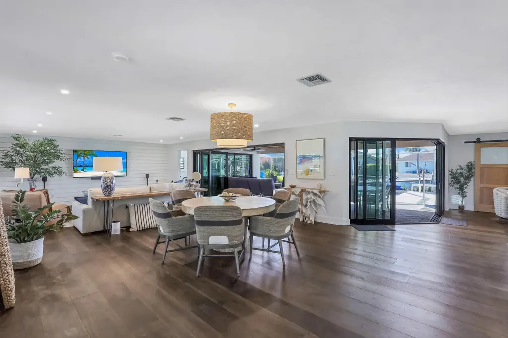 334 Polynesia Court Marco Island FL 34145