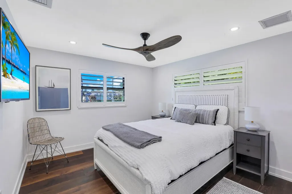 334 Polynesia Court Marco Island FL 34145