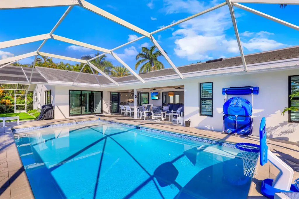 334 Polynesia Court Marco Island FL 34145