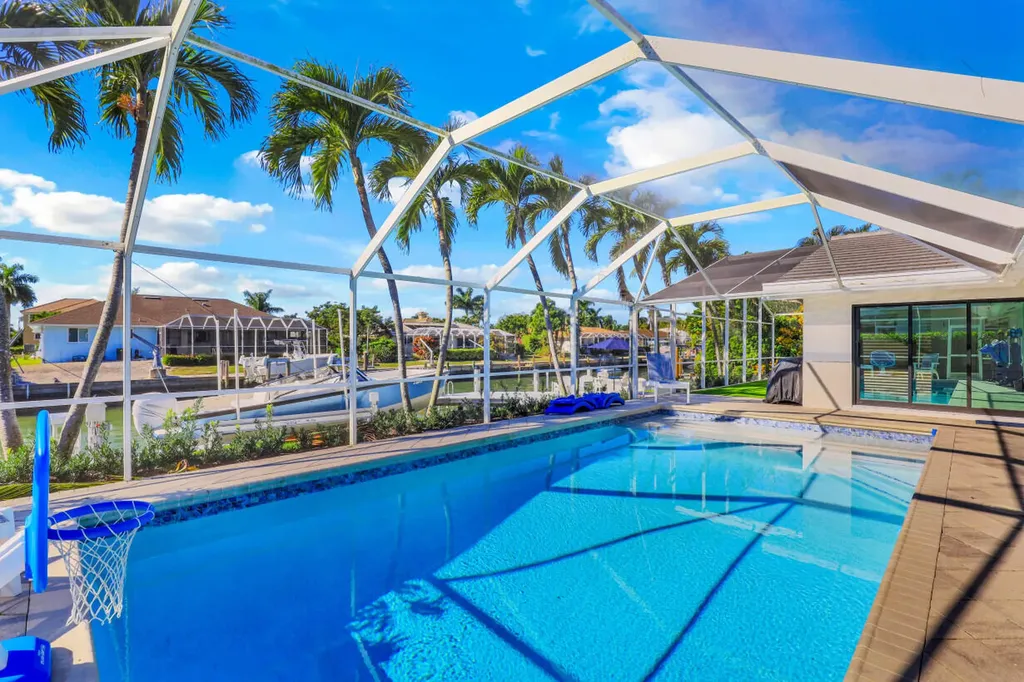 334 Polynesia Court Marco Island FL 34145