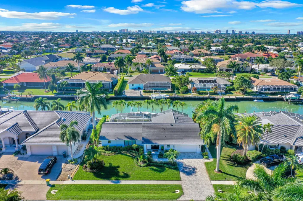 334 Polynesia Court Marco Island FL 34145