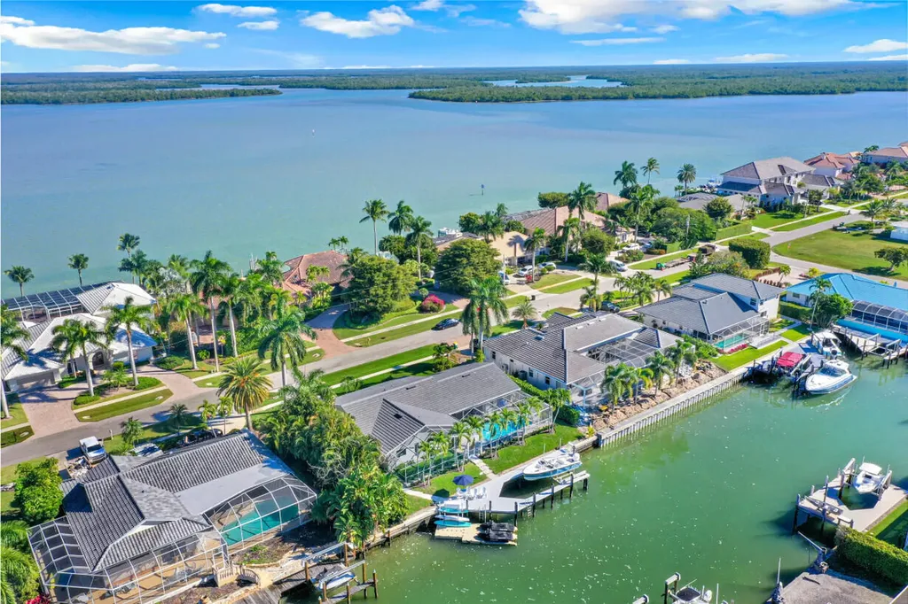 334 Polynesia Court Marco Island FL 34145