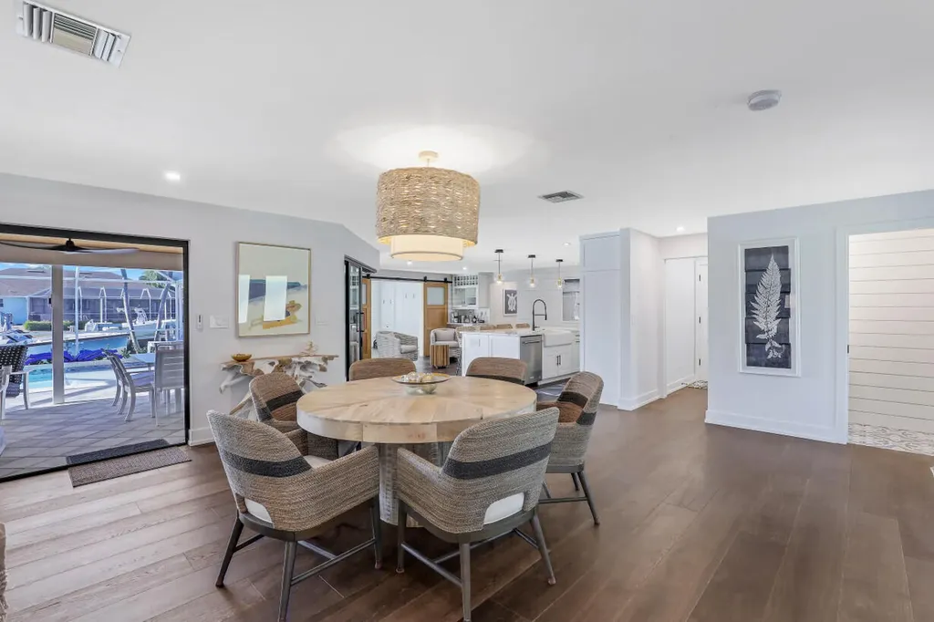 334 Polynesia Court Marco Island FL 34145