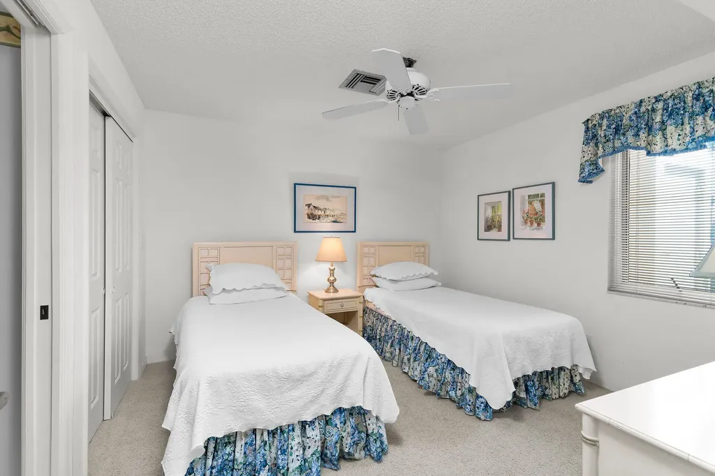 1561 Oyster Catcher Point Naples FL 34105