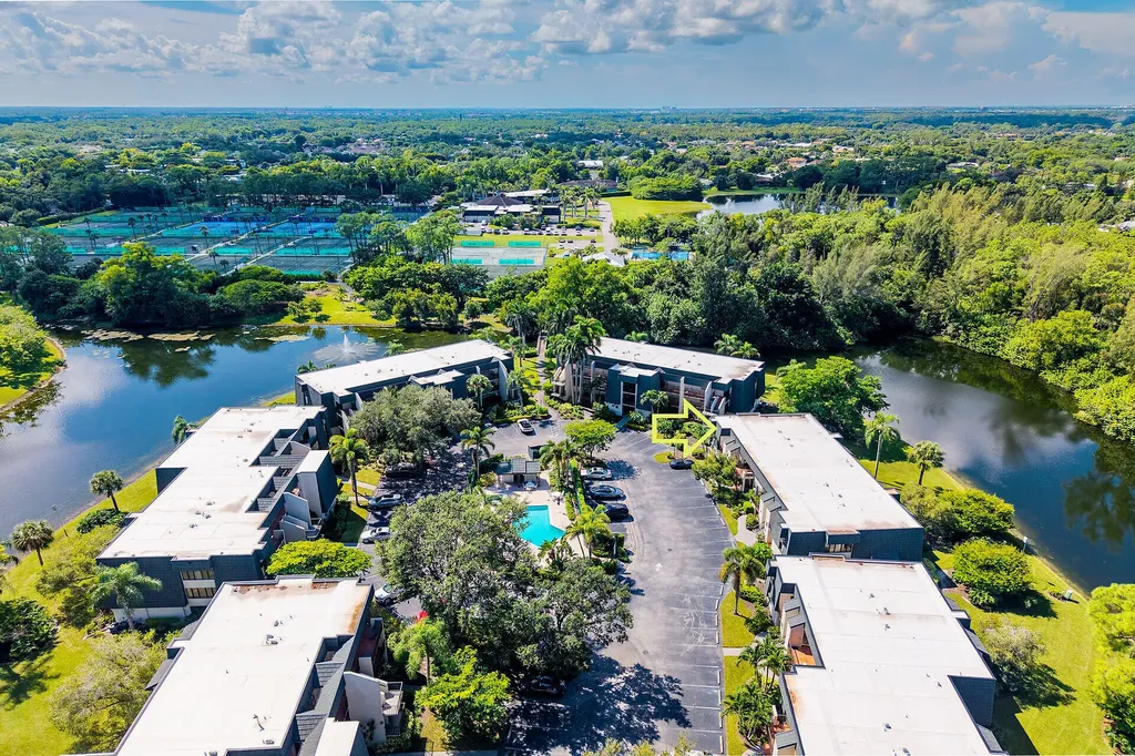 1561 Oyster Catcher Point Naples FL 34105