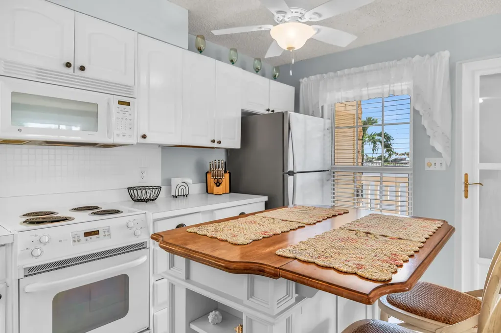 1215 Edington Place Marco Island FL 34145