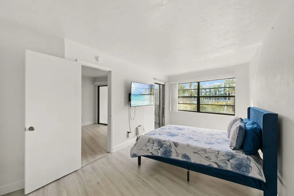 1031 Anglers Cove Marco Island FL 34145