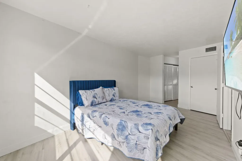 1031 Anglers Cove Marco Island FL 34145