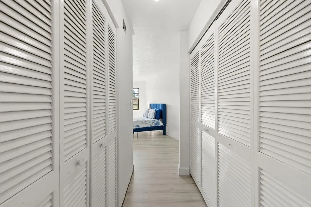 1031 Anglers Cove Marco Island FL 34145