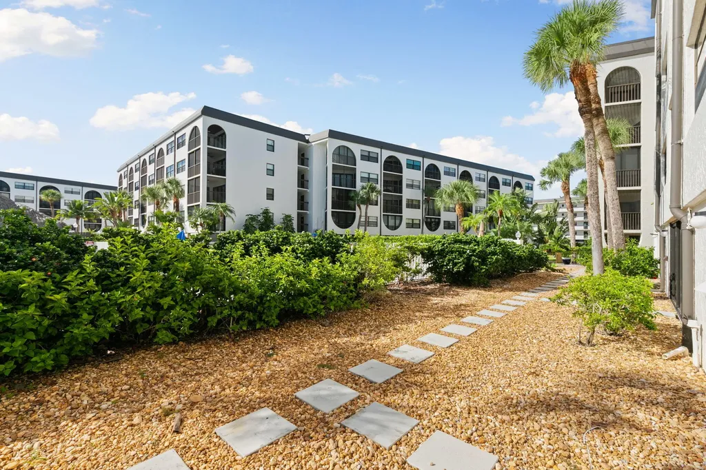 1031 Anglers Cove Marco Island FL 34145