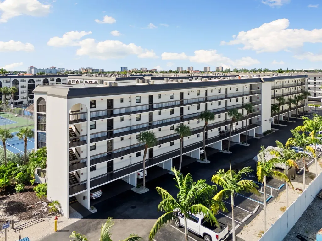 1031 Anglers Cove Marco Island FL 34145