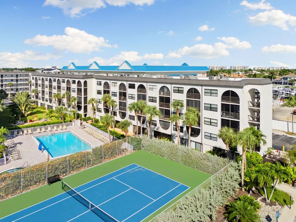 1031 Anglers Cove Marco Island FL 34145