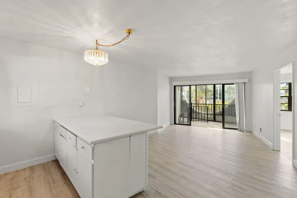 1031 Anglers Cove Marco Island FL 34145