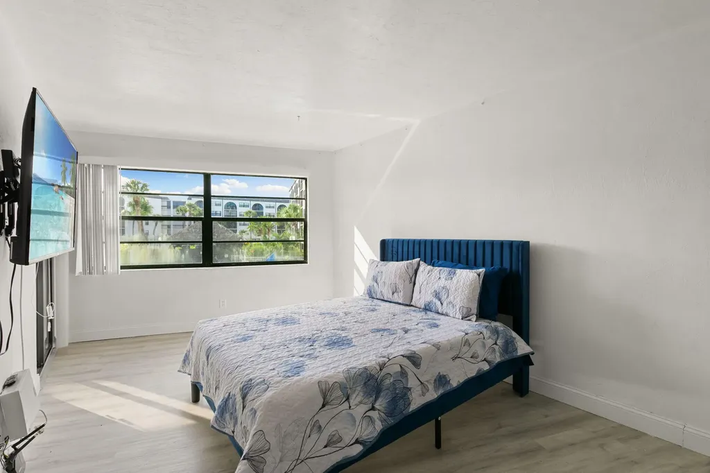 1031 Anglers Cove Marco Island FL 34145