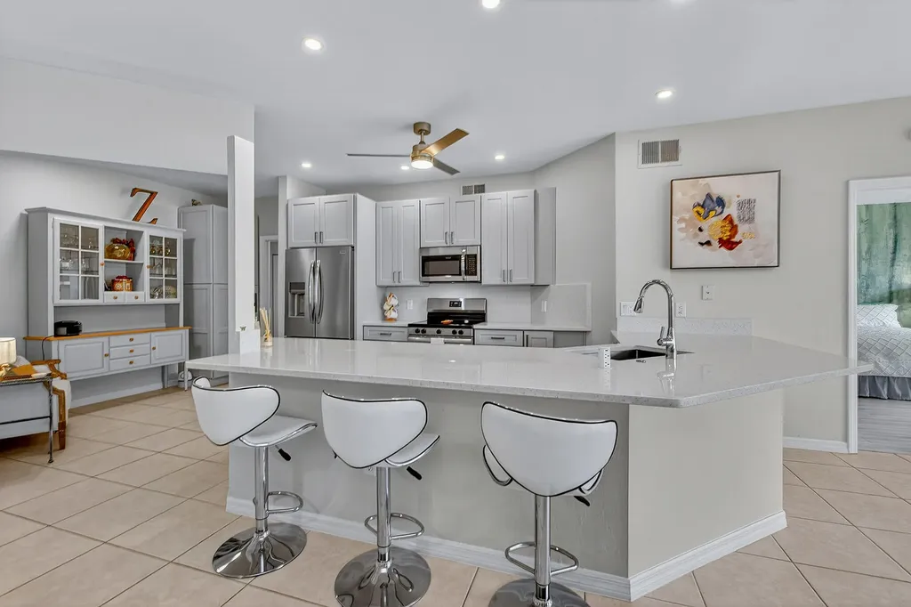 214 Waterway Marco Island FL 34145