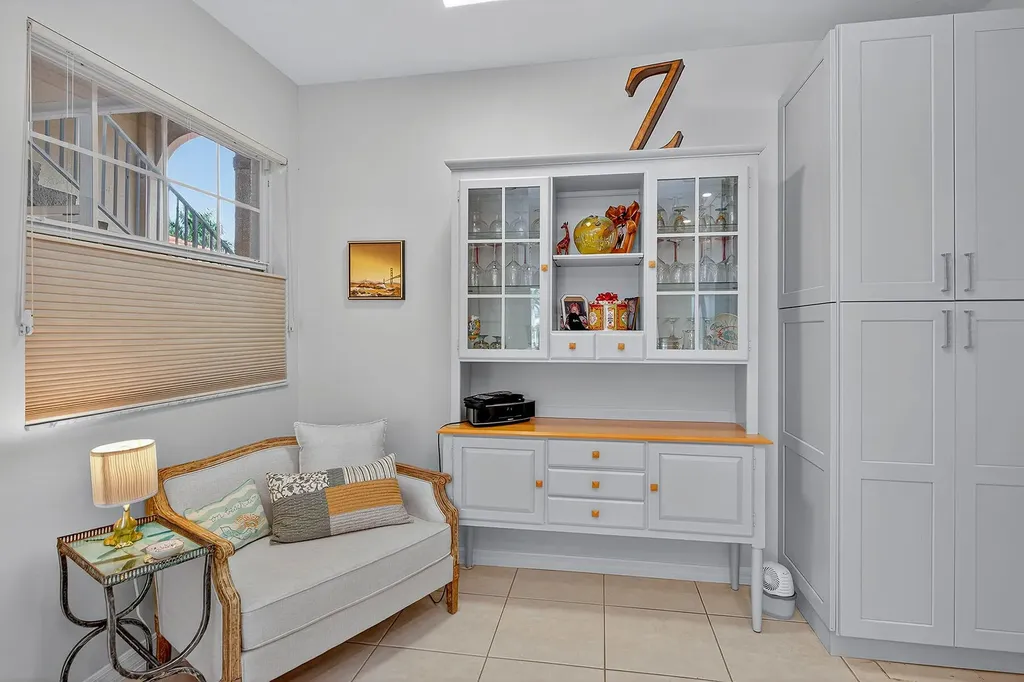 214 Waterway Marco Island FL 34145