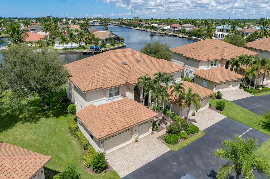 214 Waterway Marco Island FL 34145