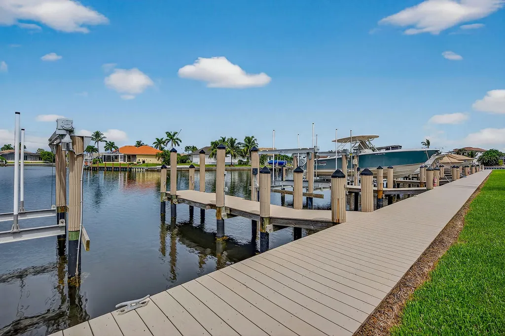 214 Waterway Marco Island FL 34145