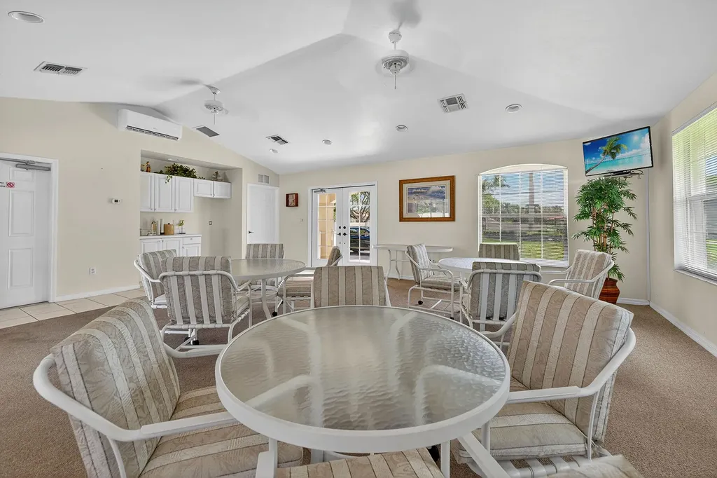 214 Waterway Marco Island FL 34145