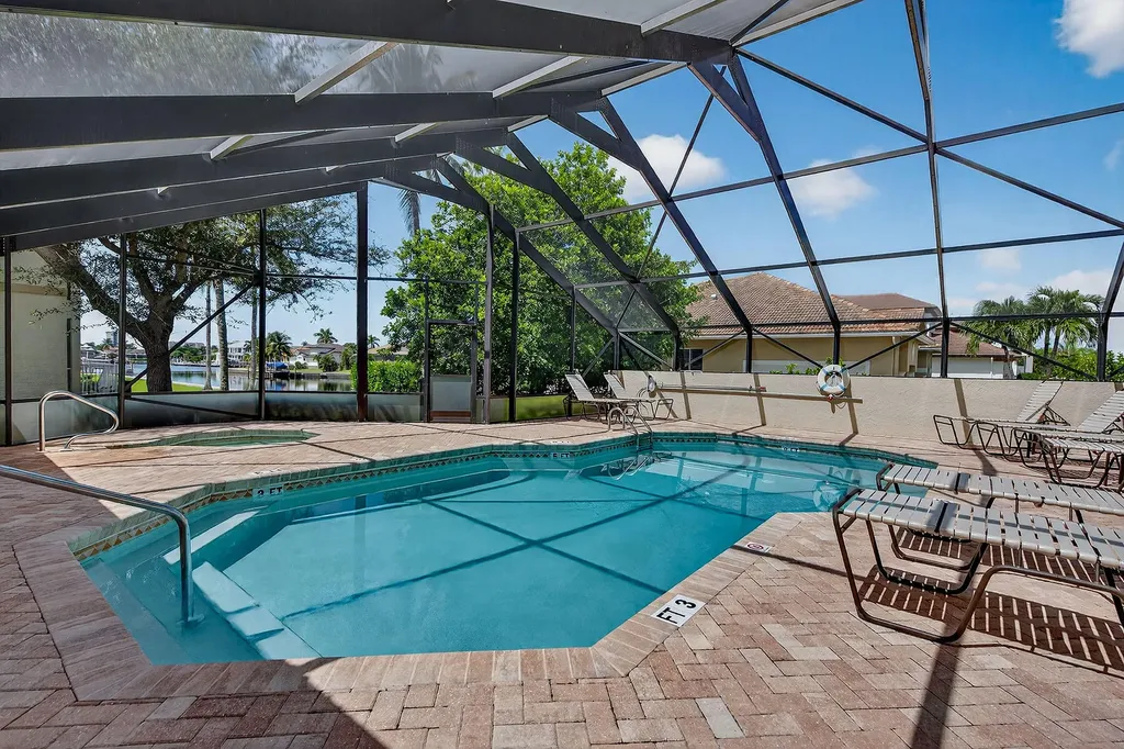 214 Waterway Marco Island FL 34145