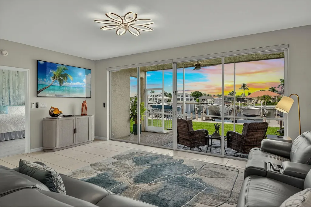 214 Waterway Marco Island FL 34145