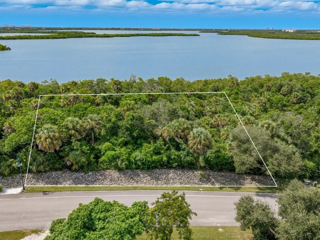 1097 Blue Hill Creek Drive Marco Island FL 34145